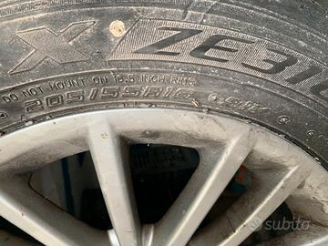 Gomme 205/55/R16 91V e cerchi in lega Fiat Croma