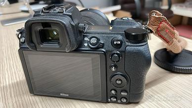 Nikonz6 II Kit 24-70 f4