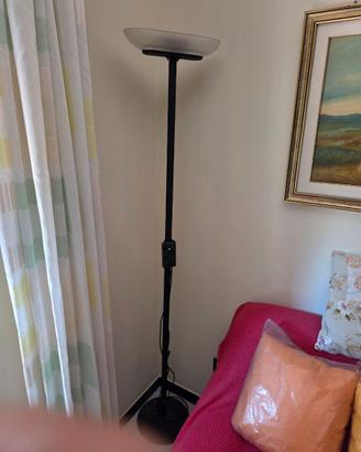 Lampade alogene con luminosità regolabile