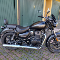 Royal Enfield Meteor 350 Stellar Black