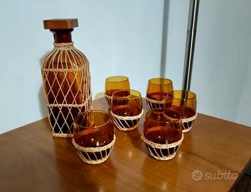 Set bottiglia e 6 bicchieri retrò vetro rattan