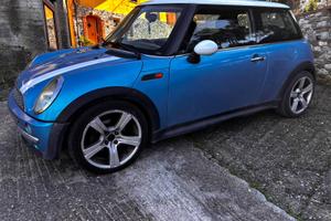 MINI COOPER R50 ONE D