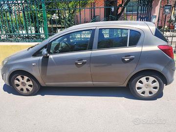 Opel Corsa 2014 grande macchina!