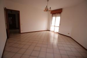 Trilocale con box auto termoautonomo