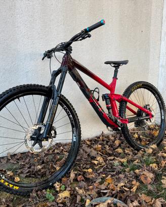 Trek slash 8 ohlins/saint