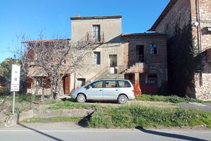 Fabbricato abitazione da ristrutturare