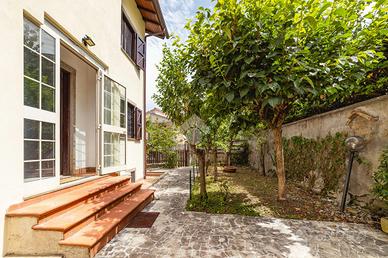 5 LOCALI A VITORCHIANO