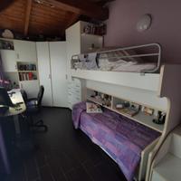 Cameretta a Ponte con cuccette e scrivania