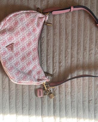 Borsa Guess rosa a mezzaluna, condizioni ottime