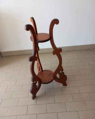 Porta piante in legno