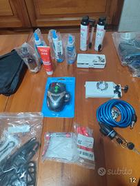 Kit abbigliamento ciclista e riparazione biciclett
