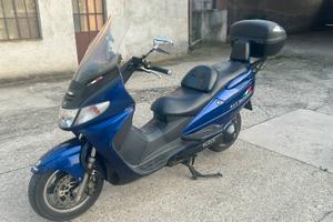 Scouter suzuky burgman 250