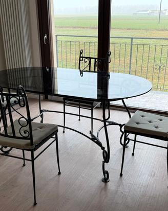 Tavolo in ferro battuto