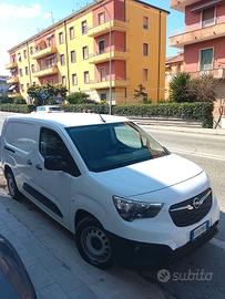 Combo cargo XL 100cv