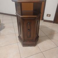mobiletto-comodino di legno