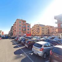 Centocelle trilocale con doppi servizi e balcone