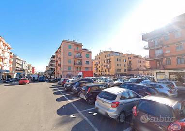 Centocelle trilocale con doppi servizi e balcone