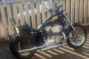 Harley Davidson sportster 883