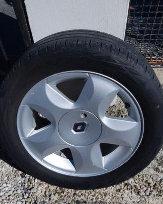 Gomme con cerchi in lega