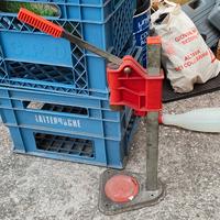 tappatrice a corona manuale