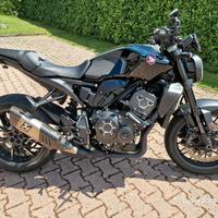 Honda CB1000R black edition
