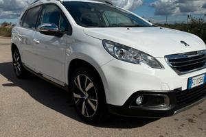 Peugeot 2008 1.6 BlueHDi 100cv Allure