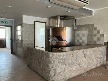 NEGOZIO A SAN FRANCESCO AL CAMPO