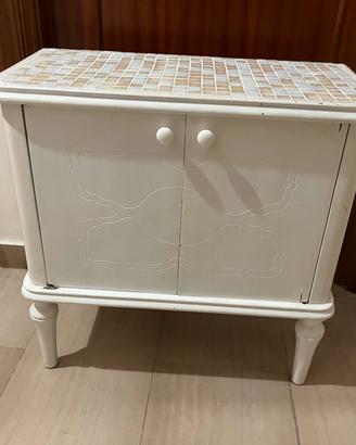 Mobiletto bianco restaurato Shabby Chic Bianco