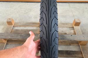 gomma moto 100 90 19 Dunlop.