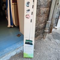 Scopa pulente ad acqua casa giardino 