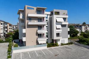 2 LOCALI A TORTORETO