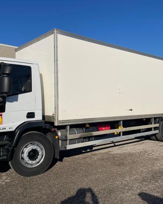 IVECO EUROCARGO ML190E28 - 2015