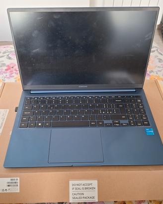 Samsung Galaxy book /750XDA Intel i3