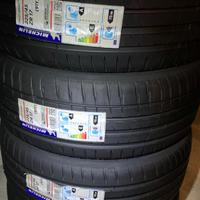 MICHELIN PILOT SPORT 4 (225 45 R17)