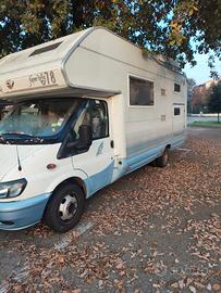 Camper rimor 678