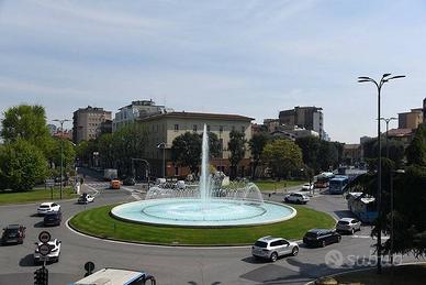 Immobile di 1716 m² con più di 5 locali a Brescia