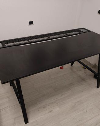 Scrivania IKEA UTESPELARE + SEDIA STYRSPEL
