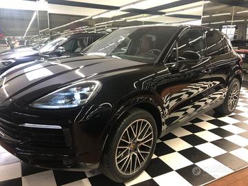 PORSCHE Cayenne 3.0 V6