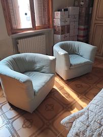 Poltroncine sfoderabili (€ 50,00 cadauna)
