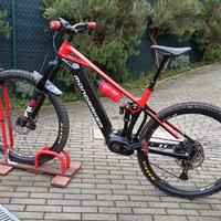 Bici da montagna con pedalata assistita E-mtb