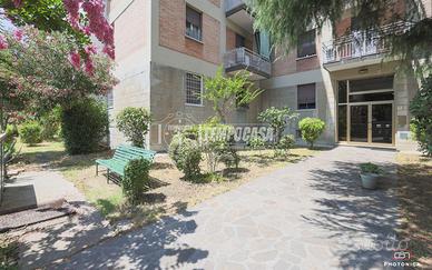 TRILOCALE SEMIRISTRUTTURATO IN VIA CALABRIA