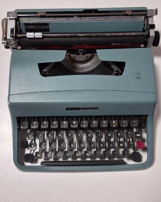 Macchina da scrivere Olivetti Lettera 32 vintage