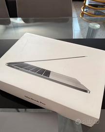 Macbook Pro 13'' 2017 8GB Ram 128 GB SSD
