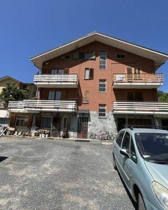Immobile in asta di 118 m² con 5 locali e box auto