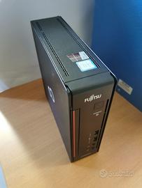 Pc Fujitsu Esprimo funzionante con Windows 11