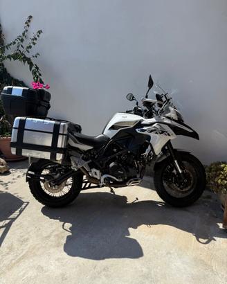 Benelli TRK 502x