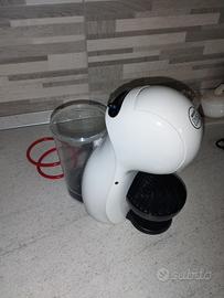 macchina da caffè nescafe  dolce gusto 