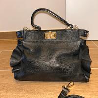 Borsa a tracolla in pelle nera