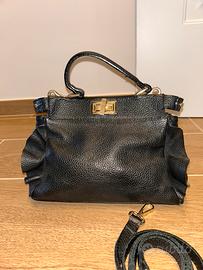Borsa a tracolla in pelle nera