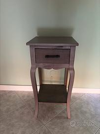 elegante tavolino in legno
